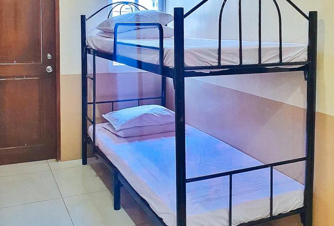 מלון Reddoorz @ Rsl Transient House Iloilo מראה חיצוני תמונה